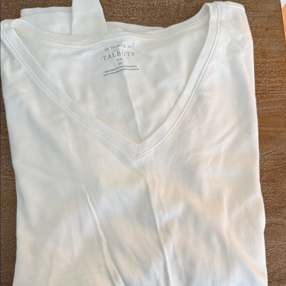 Talbots white V-Neck Top nwt